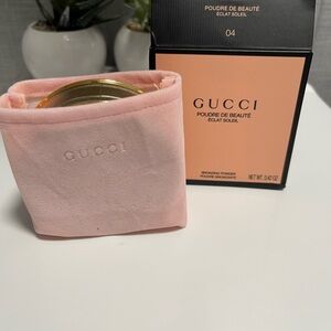 Gucci Poudre De Beauté Éclat Soleil - Gold and Pink